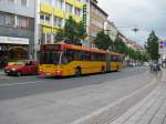 mercedes-benz-o-405-n-niederflur-stadtversion Ein Mercedes Bus, der SvHi, in Hildesheim, an der Haltestelle Schuhstra�e