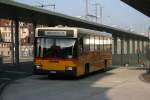 Schaffhausen Bus SchaffhausenBus/Rattin, Neuhausen, Nr. 27 (SH 54'327, MB/Hess O405, 1990) am 23.12.2006 in Schaffhausen, Bahnhof. Dieser Wagen hat 2007 SchaffhausenBus verlassen und wurde durch einen Citaro ersetzt.