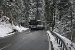 mercedes-benz-o-405--hochflur-stadtversion Durch den frisch verschneiten Wald f�hrt am 21.3.2007 die ZVB Nr. 151 (ZG 51'151, MB/R&J O405, 1989) talw�rts vom Ratenpass nach Ober�geri. 