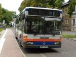 mercedes-benz-o-405-n-niederflur-stadtversion WSF-VV79, ein MB 0405N�, steht am 18.06.2009 auf dem Busbahnhof von Wei�enfels und macht Pause. Allerdings steht der Bus hier so schief da, das Bild ist gerade. (Naja, die Stra�en auf dem Busbahnhof sind ja auch nicht mehr die Neuesten.)