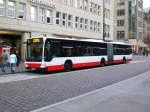 hamburg Mercedes-Benz O 530 II (Citaro Facelift) auf der Linie 4 nach Wildacker an der Haltestelle Rathausmarkt.