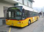 Tessin VanHool Nr. 9 von PU Ghezzi beim Bahnhof Rivera-Bironico am 17.6.09. Diese Poschti hat nun 1 1/2Stunden Pause, bis es wieder zur�ck nach Taverne-Torricella geht.