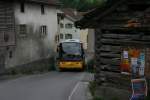 Kt. Graubunden PU Mark, Andeer, GR 760 (Neoplan N313�, 2003) am 9.6.2007 im Dorf Zillis, auf der R�ckfahrt von Wergenstein. 