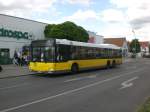 berlin MAN Niederflurbus 2. Generation auf der Linie X7 nach Flughafen Sch�nefeld am U-Bahnhof Rudow.
