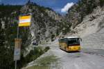 Kt. Graubunden Der 'Reisewagen' von PU Terretaz, GR 536 (O404 15R, 1998), am 27.7.2007 in Champl�nch. Zwischen dem morgendlichen Eilkurs Zernez - Mals und der R�ckfahrt am Nachmittag f�hrt der Bus jeweils, wie in diesem Bild, ein normales Kurspaar Mals - Zernez - Mals aus. 