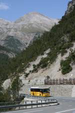 Kt. Graubunden Am Morgen des 2.8.2007 f�hrt der Integro GR 75'003 (2006, PU Terretaz) bei Punt La Drossa bergw�rts zum Ofenpass. 