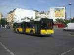 berlin MAN Niederflurbus 2. Generation auf der Linie 106 nach Sch�neberg Lindenhof am U-Bahnhof Kleistpark.