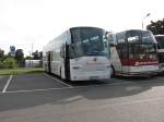 Neoplan Skyliner Dieser Bova Futura und dieser Neoplan Skyliner standen am 24.07.'09 auf dem Busparkplatz am Busdepot, in Dresden