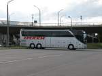 setra-s-400er-serie-top-class Dieser Setra Top Class 400er Serie stand am 24.07.'09 auf dem Busparkplatz am Busdepot, in Dresden