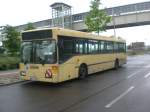 mercedes-benz-o-405-n-niederflur-stadtversion Mercedes-Benz O 405 N (Niederflur-Stadtversion) am S-Bahnhof Storkower Stra�e.