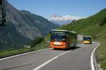 Postauto Doppelf�hrung am 15.7.2008 �ber den Klausenpass: Wagen 33 und 46 (Setra 313UL, 1996 bzw. 2003) oberhalb Urigen.