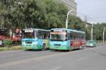 xining Zwei Busse der Linien 82 und 35 am 24. Juli 2009 in Xining.