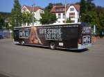 saarbrucken Ein mit Werbung gestalteter Citaro-Bus wartet auf seine Fahrt zur Haltestelle R�merkastell.