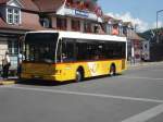 Postauto Volvo B6 BE 610533 beim Bahnhof Interlaken. Leider fehlen mir weiter Infos zu diesem Bus.
Aufgenommen am 13.08.2009