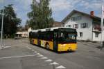 Postauto PU Klopfstein, Laupen, Nr. 4 (BE 416'004, MAN NL313/A21, 2001) am 21.8.2009 in Gurmels.