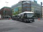 hamburg Van Hool AGG 300 auf der Linie 5 nach Hauptbahnhof/ZOB nahe der Haltestelle Hauptbahnhof/M�nckebergstra�e.