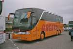 setra-s-400er-serie-top-class Ein Setra S 415 HDH beim Blumenkorso in Noordwijk /Holland der Fa. Greser 