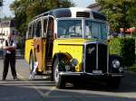 Aargau Oldie Tour Limmattal - Postauto Oldtimer Saurer ZH 128417 bei der Postautohaltestelle in Koblenz am 2308.2009