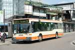 mercedes-benz-o-405-n-niederflur-stadtversion Bei der Ver in Ennepetal ist dieser Mercedes O 405 N2 Baujahr 1999 
(EN-VE 314)im Dienst.
Er steht im August 2008 in Wuppertal Oberbarmen vor dem Bahnhof und wartet auf Fahrg�ste.
 
