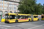 MAN Niederflurbus 1. Generation EVAG 3813 steht am 17.9.2009 vor dem Nordausgang am HBF Essen. 
Der Wagen macht Werbung f�r Veltins und tr�gt EVAG Eigenwerbung.