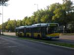 berlin Solaris Urbino auf der Linie M49 nach S+U Bahnhof Zoologischer Garten an der Haltestelle Charlottenburg W�rtembergallee.
