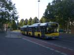 berlin Solaris Urbino auf der Linie M49 nach S+U Bahnhof Zoologischer Garten am U-Bahnhof Theodor-Heuss-Platz.