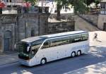 setra-s-400er-serie-comfort-class Setra Reisebus 3-achser aus �sterreich, am 31.08.2009 in Dresden.