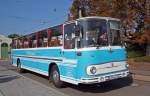 Fleischer Ein Fleischer S5 (Bj.1977) der Fritz Fleischer KG Gera, dem einzigen privaten Hersteller von Omnibussen in der DDR, der in nennenswerten St�ckzahlen Reisebusse herstellte. Heute existieren noch etwa 20 dieser Fahrzeuge. Dieser geh�rt zum Omnibusbetrieb Lars Gersten.