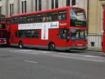 london Ein Trandsdev-Doppeldecker auf der Linie 9 nach Aldwych in der Regent Street.