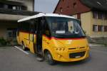 Postauto PU Mouttet, Mervelier, JU 1'942 (Cacciamali Thesi 65C18, 2006) am 21.9.2009 in Vicques. 