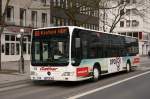 krefeld Auto Gather KR GA 163 in der Krefelder Innenstadt.
Der Wagen f�hrt die Linie 069 Richtung Krefeld HBF.
Der Wagen tr�gt Werbung f�r DPD.
M�rz 2009