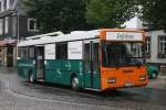 mercedes-benz-o-405--hochflur-stadtversion Infobus (D US 221) des Flughafen D�sseldorf am 23.9.2009
auf dem Kettwiger Marktplatz.