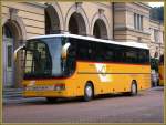 Postauto Der Setra Bus auf der R�ckfahrt nach Chur beim Zwischenstop in Bellinzona. (24.06.2007)