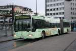 mercedes-benz-o-530-i-citaro WSW 0570 (W SW 1570) mit Werbung f�r Parkett Naturnah.
Aufgenommen am HBF Wuppertal,27.12.2009.