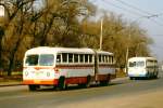 harbin Gelenk-O-Bus in Harbin (China), aufgenommen am 29. Oktober 1984.
