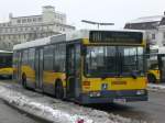 mercedes-benz-o-405-n-niederflur-stadtversion Mercedes-Benz O 405 N (Niederflur-Stadtversion) auf der Linie 110 nach U-Bahnhof Oskar-Helene-Heim an der Haltestelle Hertzallee.