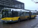berlin Solaris Urbino auf der Linie M49 nach Staaken Reimerweg am S+U Bahnhof Zoologischer Garten.  