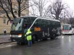 setra-s-400er-serie-top-class Ein Bus vom Bodensee der Fa. Held kommt zum Weihnachtsmarkt nach Stuttgart am 12.12.2009.