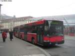 bern Bernmobil Nr. 263 (Volvo/Hess B7LA) am 9.2.2010 beim Bhf. Bern. Dieser Volvo ist der einzigste seiner Serie, der mit einer LCD-Anzeige ausger�stet wurde. Diese erhielt der Wagen, nachdem er im Sommer 2008 mit einer L�rmschutzwand kollidierte, und dabei die Front erheblich besch�digt wurde.