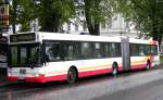 jonkoping Ein Scania Gelenkbus im Linienverkehr der St�tdischen Verkehrsbetriebe in J�nk�ping im Juni 2005 gesehen. 
