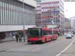 bern Bernmobil Nr. 253 (Volvo/Hess B7LA) am 9.2.2010 in Bern, Schanzenstrasse. Eignetlich sind auf den 12er Zusatzkursen Bahnhof - L�nggasse die MAN im Einsatz, doch an diesem Tage schlich sich der Volvo Nr. 253 in diese Dienste.