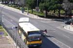 Stadtbusse Lissabon, 19.02.2010, Carris-Bus 1557 im Ortsteil Bel�m als Linie 28 nach Portela