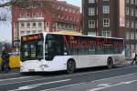 Mercedes-Benz O 530 I (Citaro) EVAG 3417 (E VG 3417) mit Werbung f�rs Museum Folkwang.
Hier mit der Linie 196 am HBF Essen,22.2.2010.