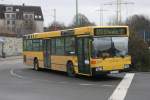 mercedes-benz-o-405-n-niederflur-stadtversion EVAG 3274 (E VG 3274) mit der Linie 170 nach Steele S.
Hier am Bf Borbeck,26.2.2010.
