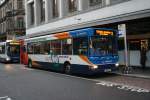 Sonstige Stagecoach Inverness Nr. 34'733 (Alexander-Dennis Dart, 2005) am 5.10.2009 bei der Haltestelle Queensgate im Zentrum von Inverness. 
