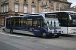 Sonstige Auch das verh�ltnism�ssig kleine Inverness hat seinen Airport-Shuttle. Allerdings ist auch das Fahrzeug etwas kleiner: ein Optare Solo M1020 aus 2005 von Rapson bedient die Linie zwischen dem Flughafen und Nairn. Aufnahme beim Bahnhof Inverness am 5.10.2009. 