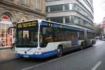 wuppertal SW Remscheidt 137 (RS VL 37) am Wall Museum mit der Linie 615 nach Remscheidt Markt.
Der Wagen macht Werbung f�r EWR W�rme.
13.3.2010