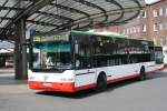 neoplan-n-44-serie-centroliner Vestische 2402 (RE VS 2402) am HBF Recklinghausen.
24.3.2010