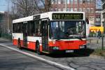 hamburg Der 1997 gebaute MB O405N2 der HHA mit der Nummer 1733 am 14.April 2010 auf der Linie 174 nach Volksdorf in S Poppenb�ttel.