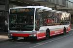 hamburg Der HHA Schnellbus 6917(Bj.2009) am 15.April 2010 auf der Linie 37 am Bf.Altona